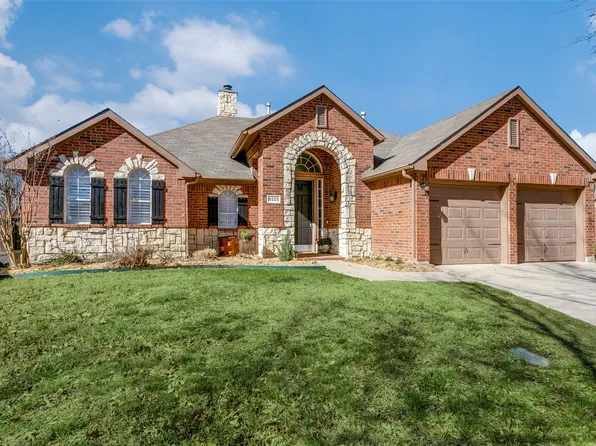 5225 White Sands Dr, Fort Worth, TX 76137