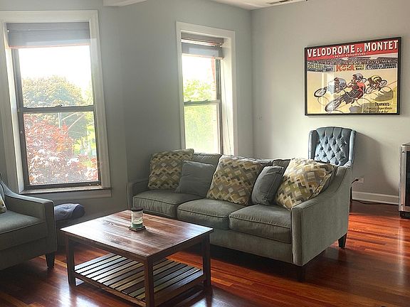4th image of 4757 N Malden St #3