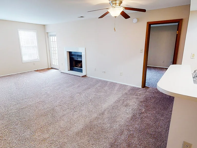 Woodhills Apartments — Photo 37
