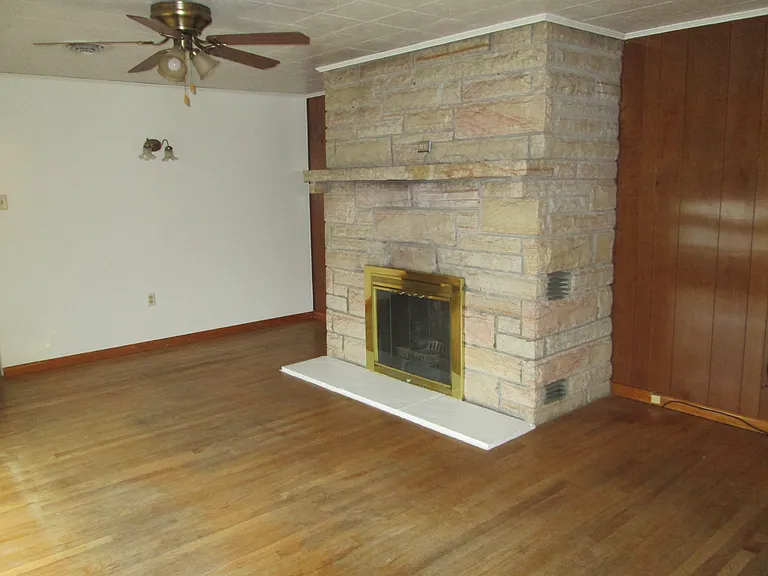 315 York Rd — Photo 6