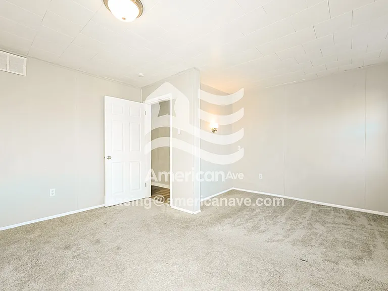 657344_012_bedroom_14394858.jpg