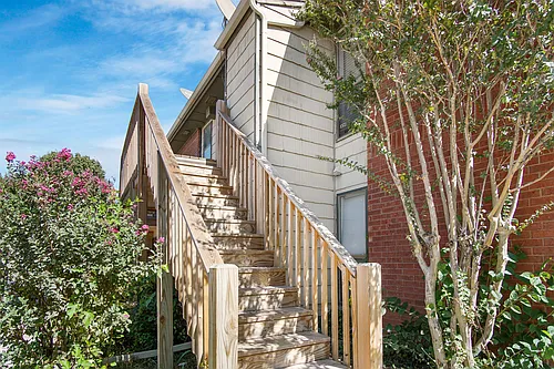 1000 Rambling Oaks Dr #6 Photo 1