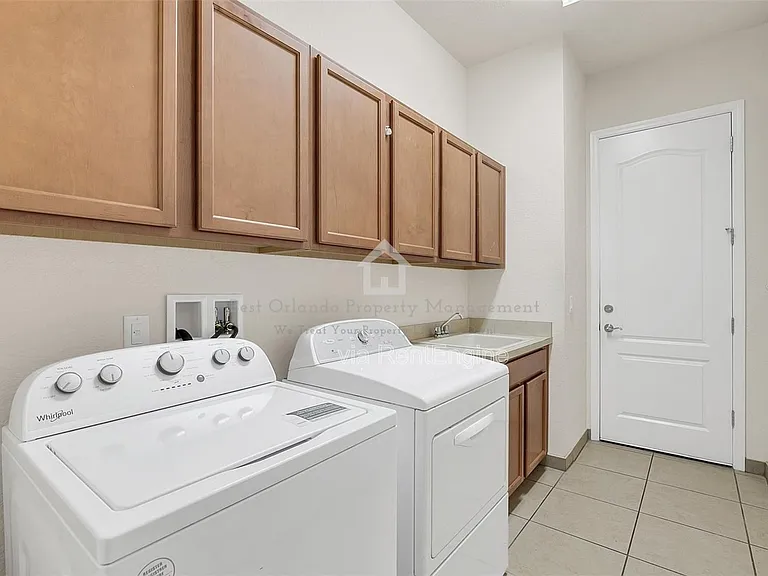 10466 Stapeley Dr — Photo 28