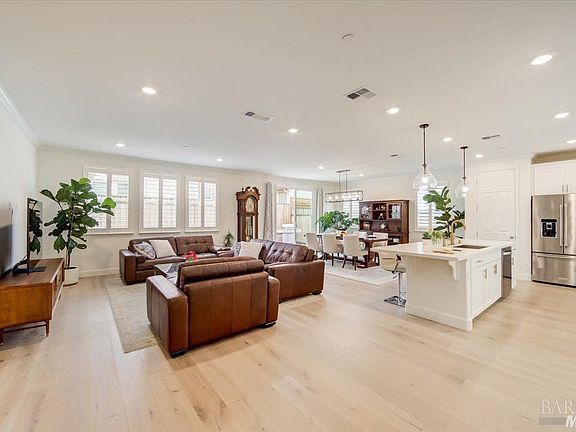 4th image of 5864 Kristina Place