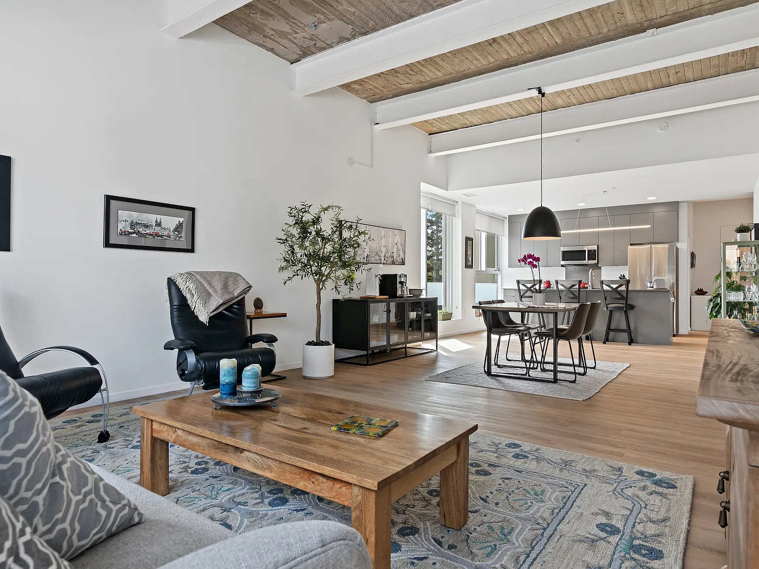 Inglewood Lofts — Photo 4