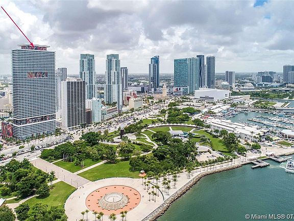 3rd image of 50 Biscayne Blvd APT 3010