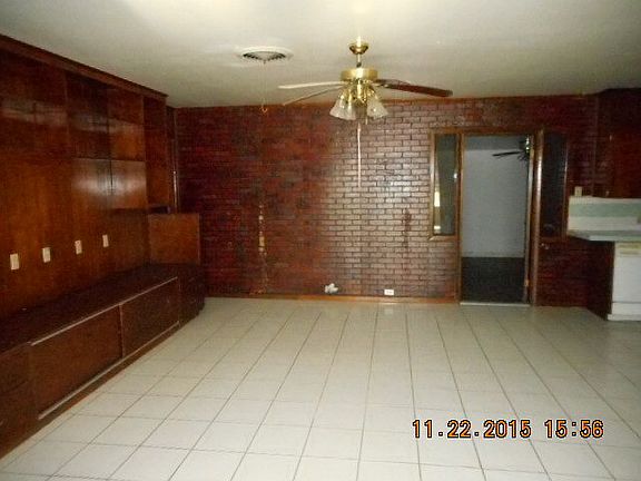 4th image of 826 E Whitehouse Cir