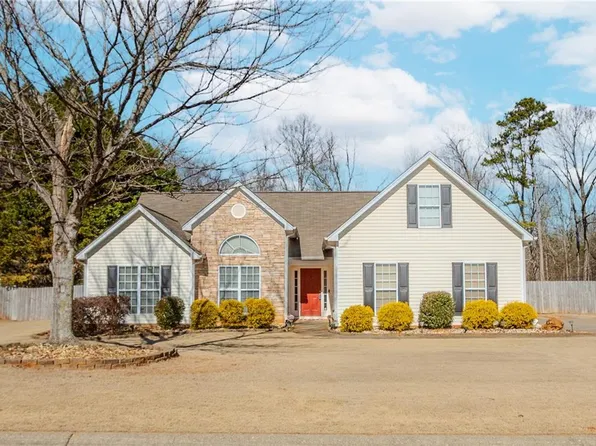 255 Remington Park Dr, Braselton, GA 30517