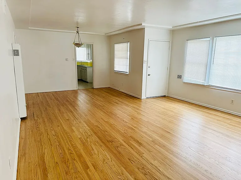 503 W Lugonia Ave — Photo 9