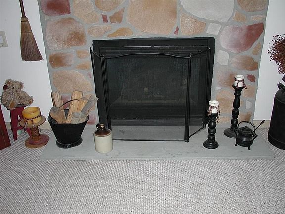 Gas fireplace