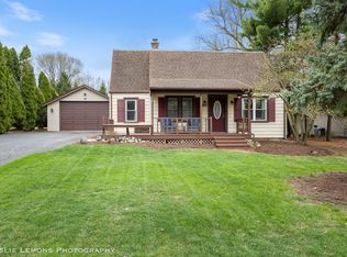 221 69th St, Darien, IL 60561