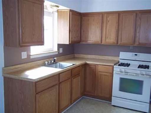 4th image of 28075 Schram St