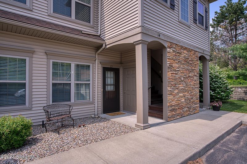 4th image of 73 Saratoga Road #13