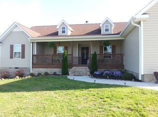 95 Cheshire Crossing Dr, Rock Spring, GA 30739