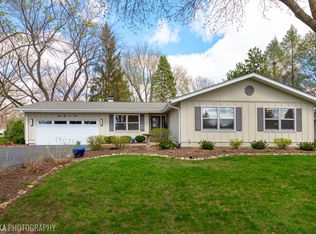 6510 High Line Rd, Crystal Lake, IL 60012