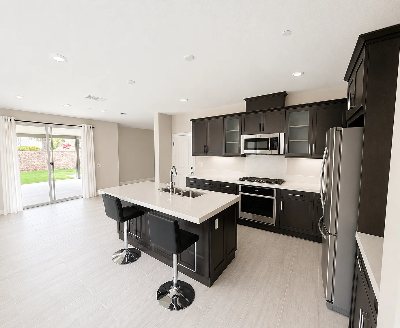 4 bed, 2271 sqft, $5,450 — Photo 1