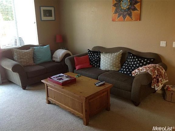 3rd image of 116 Lone Oak Ct