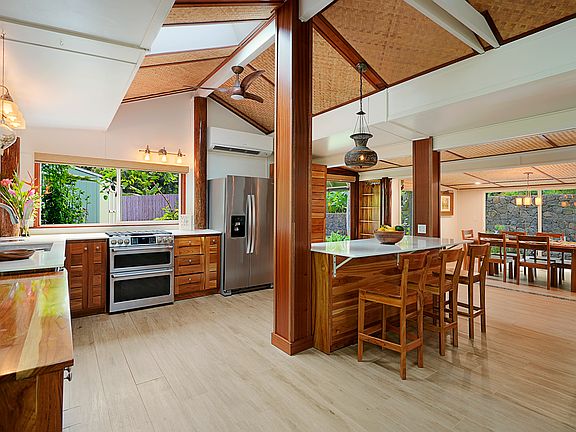 4th image of 3720A Moloaa Rd