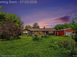 1371 E Leonard Rd, Leonard, MI 48367