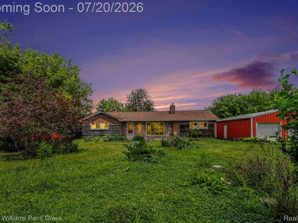 1371 E Leonard Rd, Leonard, MI 48367