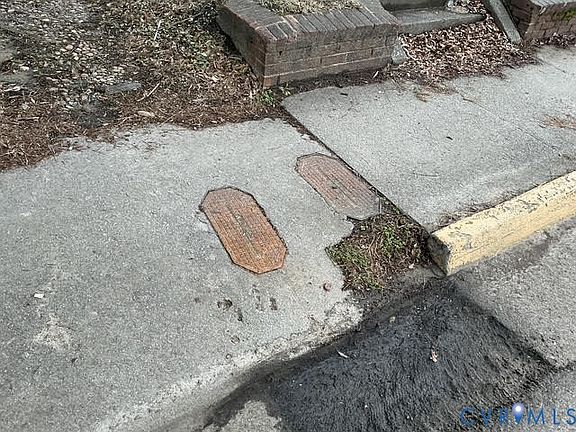 5th image of 309 Main St N