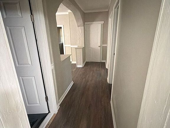 4th image of 2725 Solway Ave