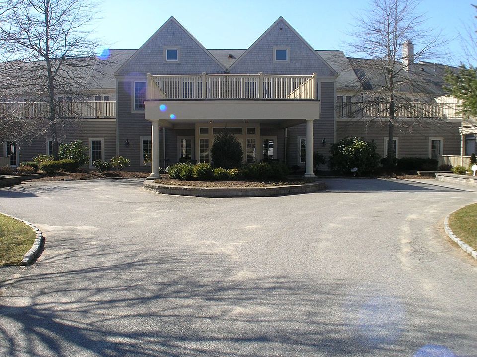 Main Entrance to Heatherwood's Reception Area