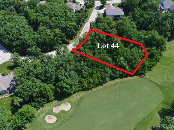 44 Snead Cir, Lake Ozark, MO 65049