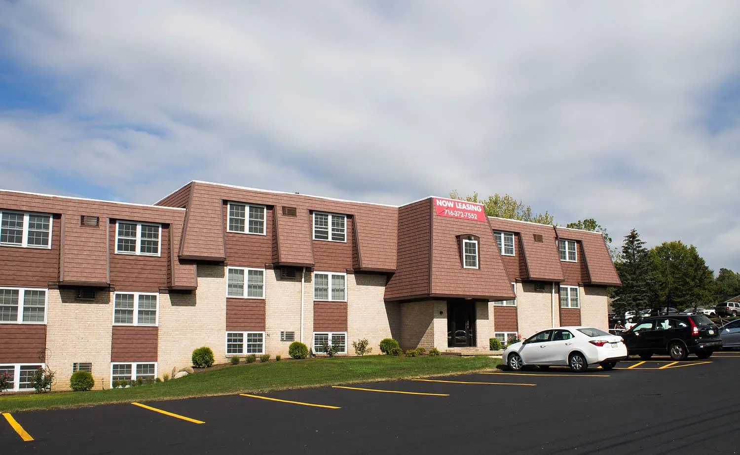 Edinboro Country Square Apartments — Photo 1