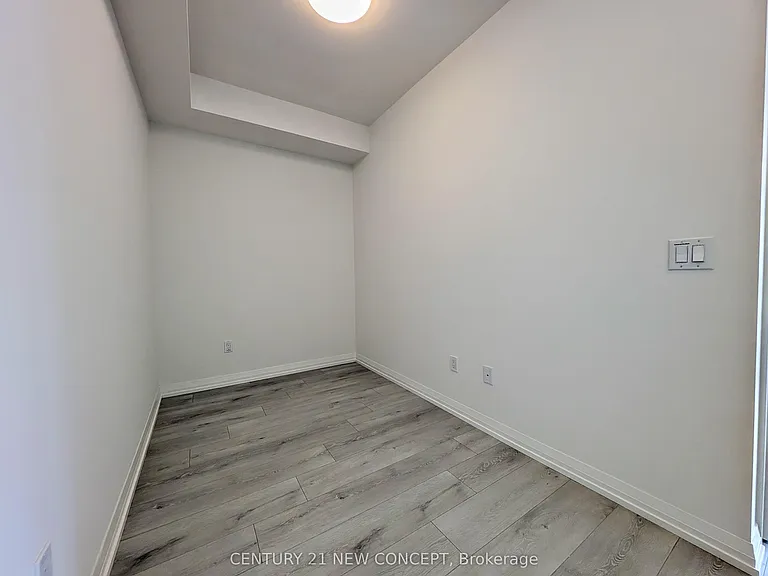 280 Dundas St W #2107 — Photo 7