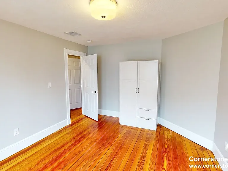267 E Cottage St #3 — Photo 12