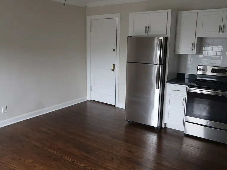 3345 N Marshfield Ave #301 — Photo 7