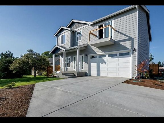 2nd image of 1384 E Whidbey Ave
