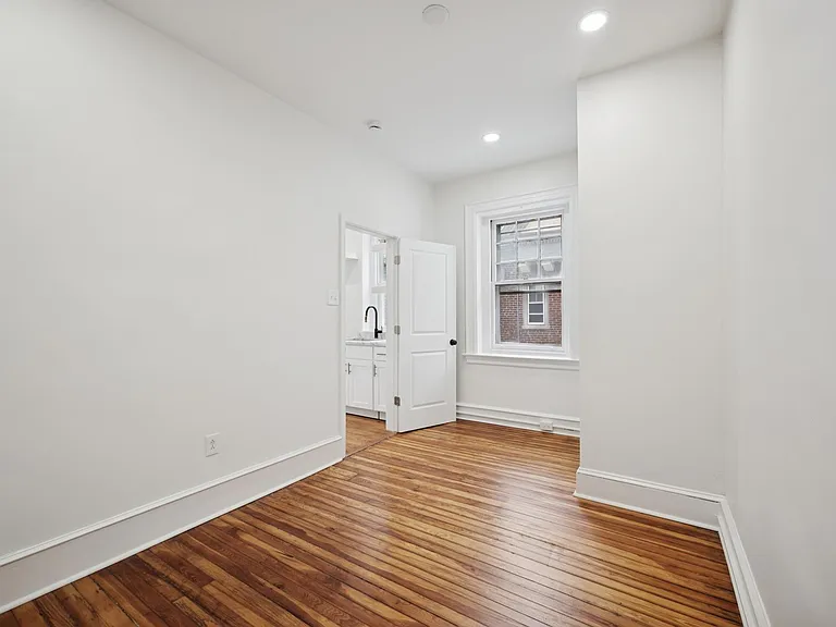 236 W Harvey St #B25 — Photo 9