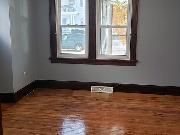 2nd image of 1931 Alvin St