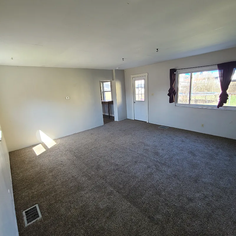3 bed 1 bath accepting section 8 — Photo 1