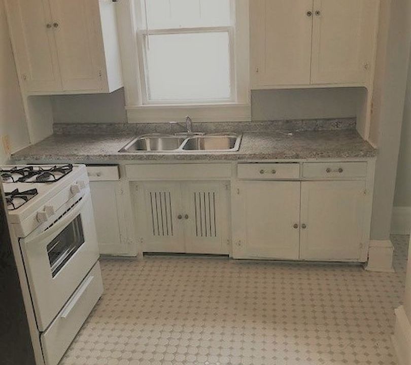 1st image of 1106 17th Ave SE