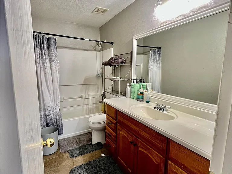 9610 Serenata Ct — Photo 20