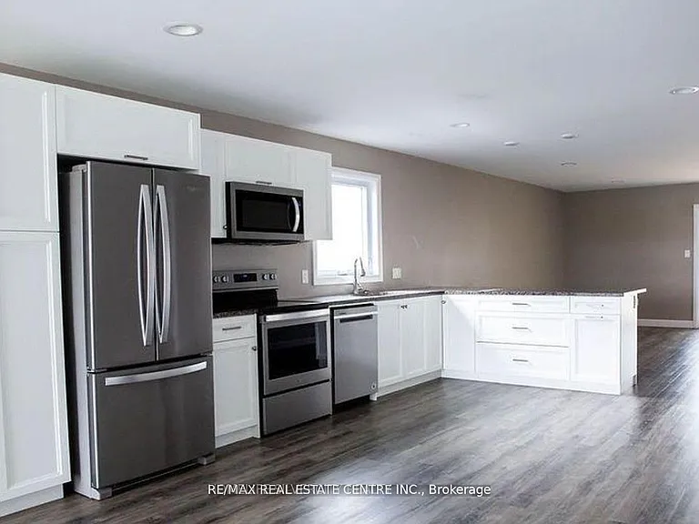 133 Howard Rd — Photo 4