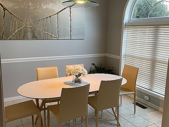 Dining room from entryway