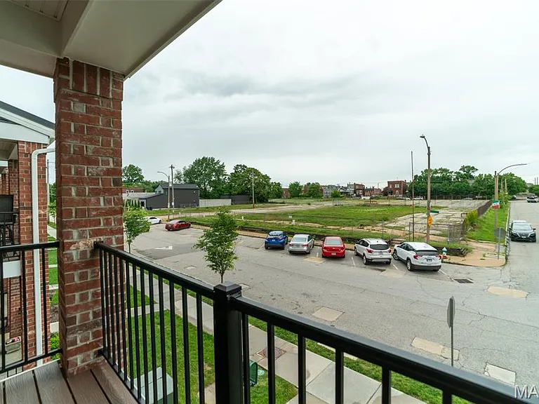 5004 Daggett Ave — Photo 14