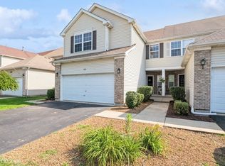 913 Cynthia Ln, Lake In The Hills, IL 60156