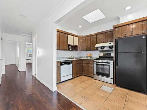 5-39 117th Street image 7 of 28