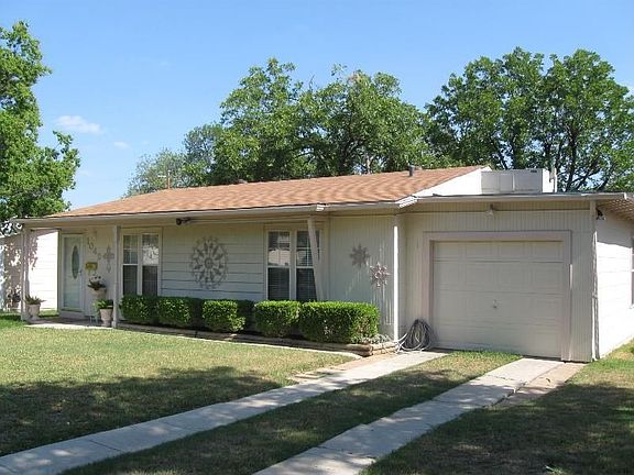 2nd image of 1042 Weizmann St