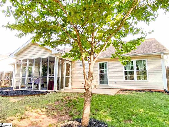 3rd image of 108 Glen Willow Ct