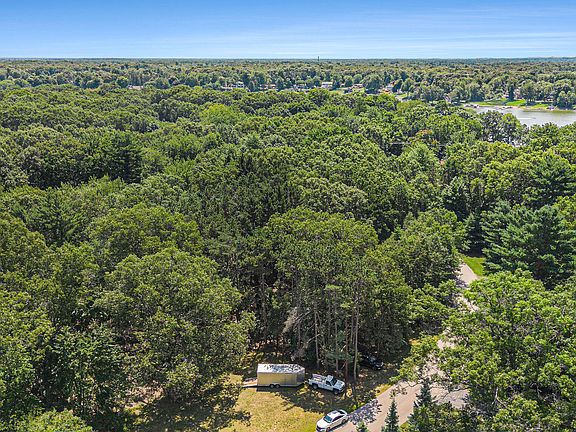 4th image of 4012 Forest Acres Dr