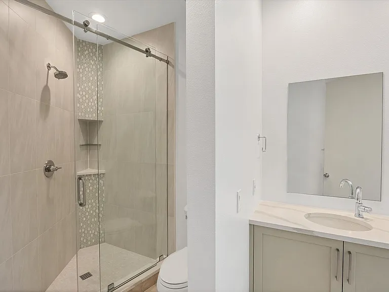 5801 Gulf Of Mexico Dr — Photo 29