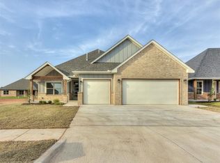 10408 SW 49th St, Mustang, OK 73064