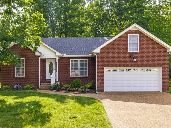 1042 Sassafras Ln, Goodlettsville, TN 37072