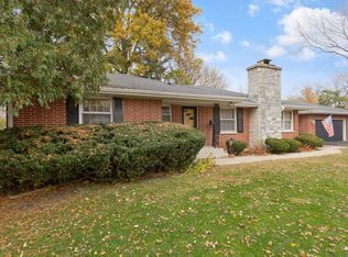 429 Holly Ct, Genoa, IL 60135